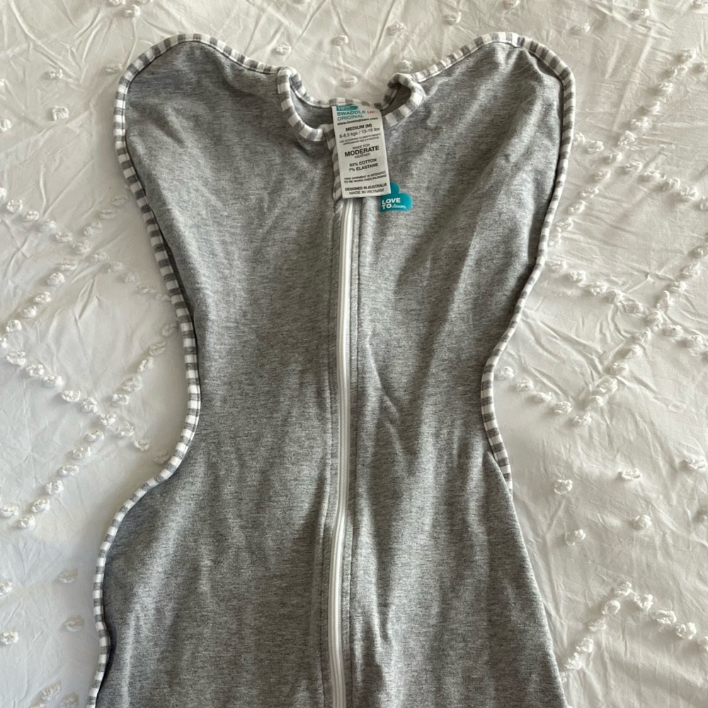 Love to Dream size Medium Gray swaddle